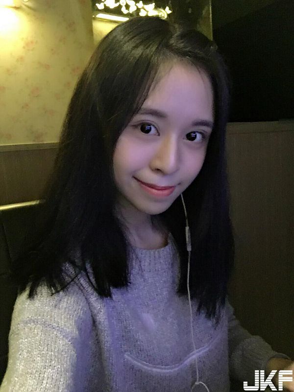 水瓶女Rami瑞咪超可愛水手服萌翻網(wǎng)友