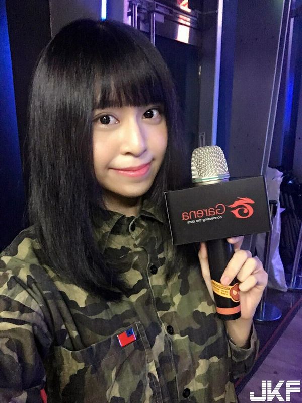 水瓶女Rami瑞咪超可愛水手服萌翻網(wǎng)友