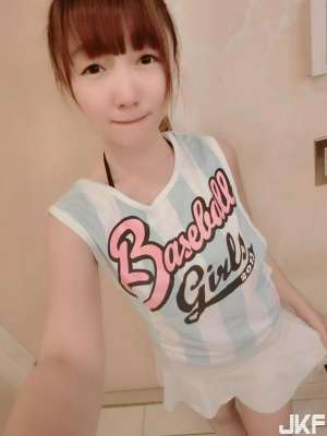棒球場上的啦啦隊正妹尤咪Yumi