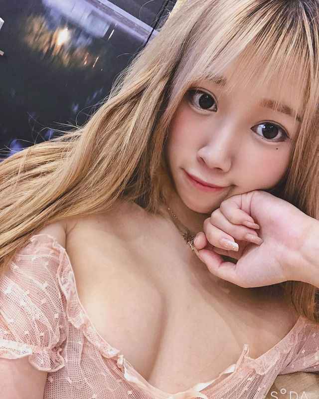 【圖文】美髮妹淫穴隨你插