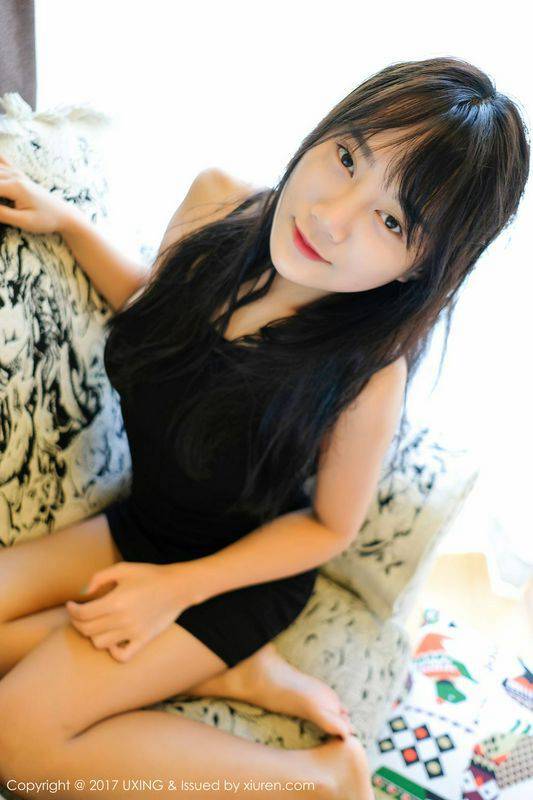 【圖文】福利裙下雪白的大腿-處女-老師的吊帶
