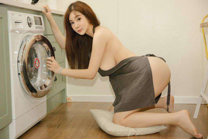 【圖文】電梯里搞鄰居的少婦