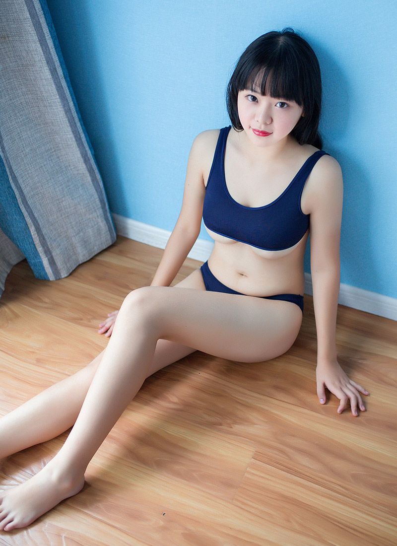 超級誘人巨乳美少女