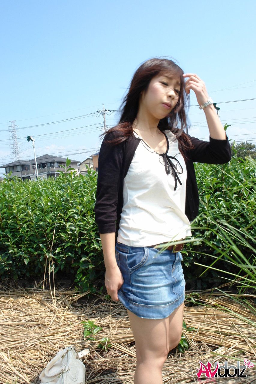 村里有個姑娘在扒逼