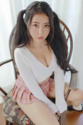 性感爆乳小蘿莉
