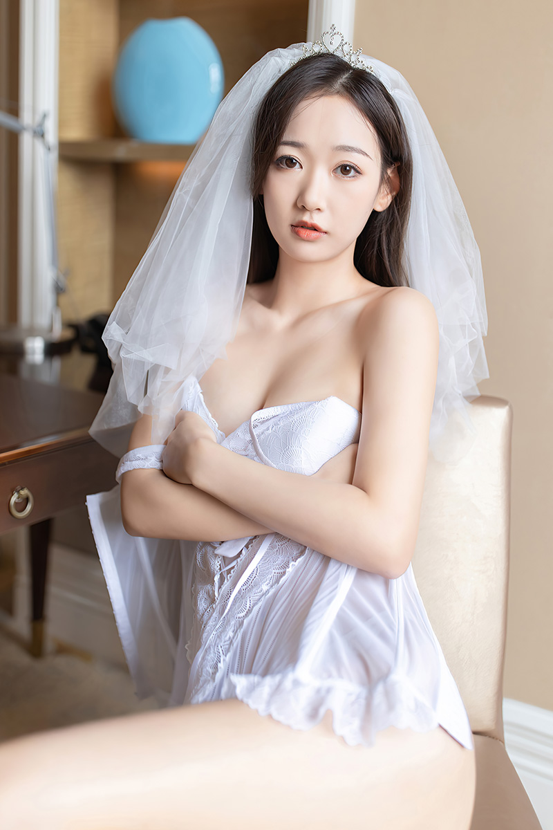 氣質(zhì)型小姐姐唐安琪絲襪美腿