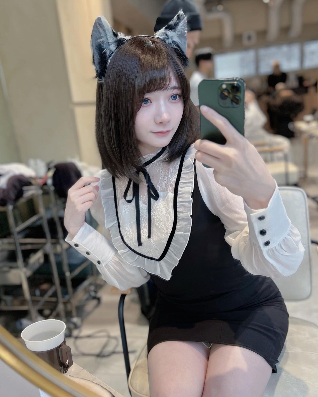 軟Q蜜桃臀，可折的凹腰配上肉肉的body