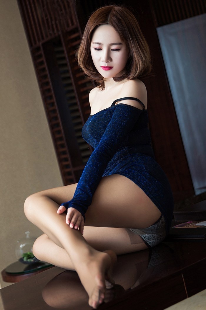 小蜜芊雪絲襪大長腿
