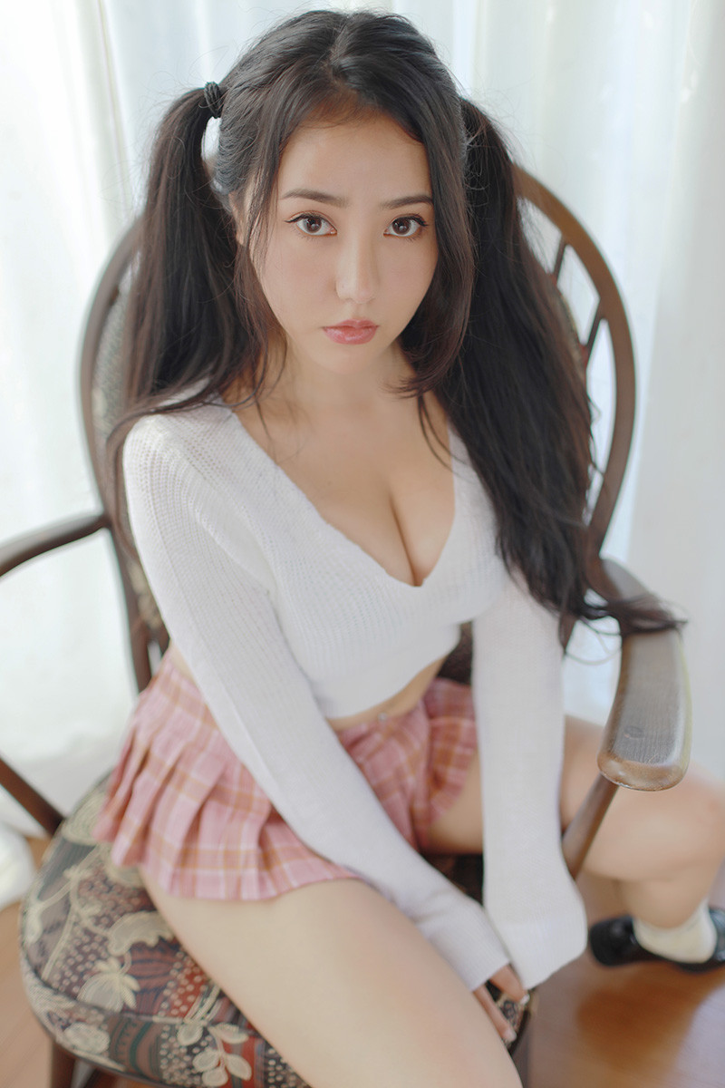 性感爆乳小蘿莉
