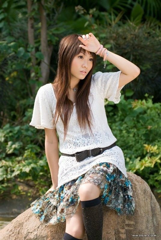 清純美女公園寫真