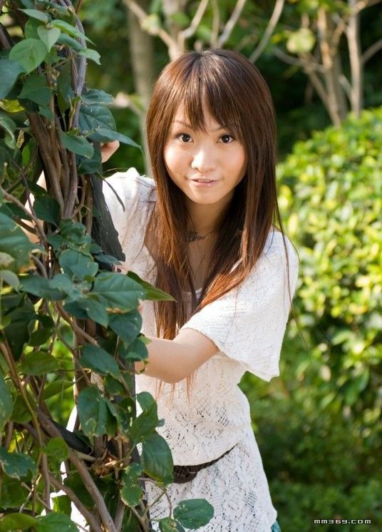 清純美女公園寫真