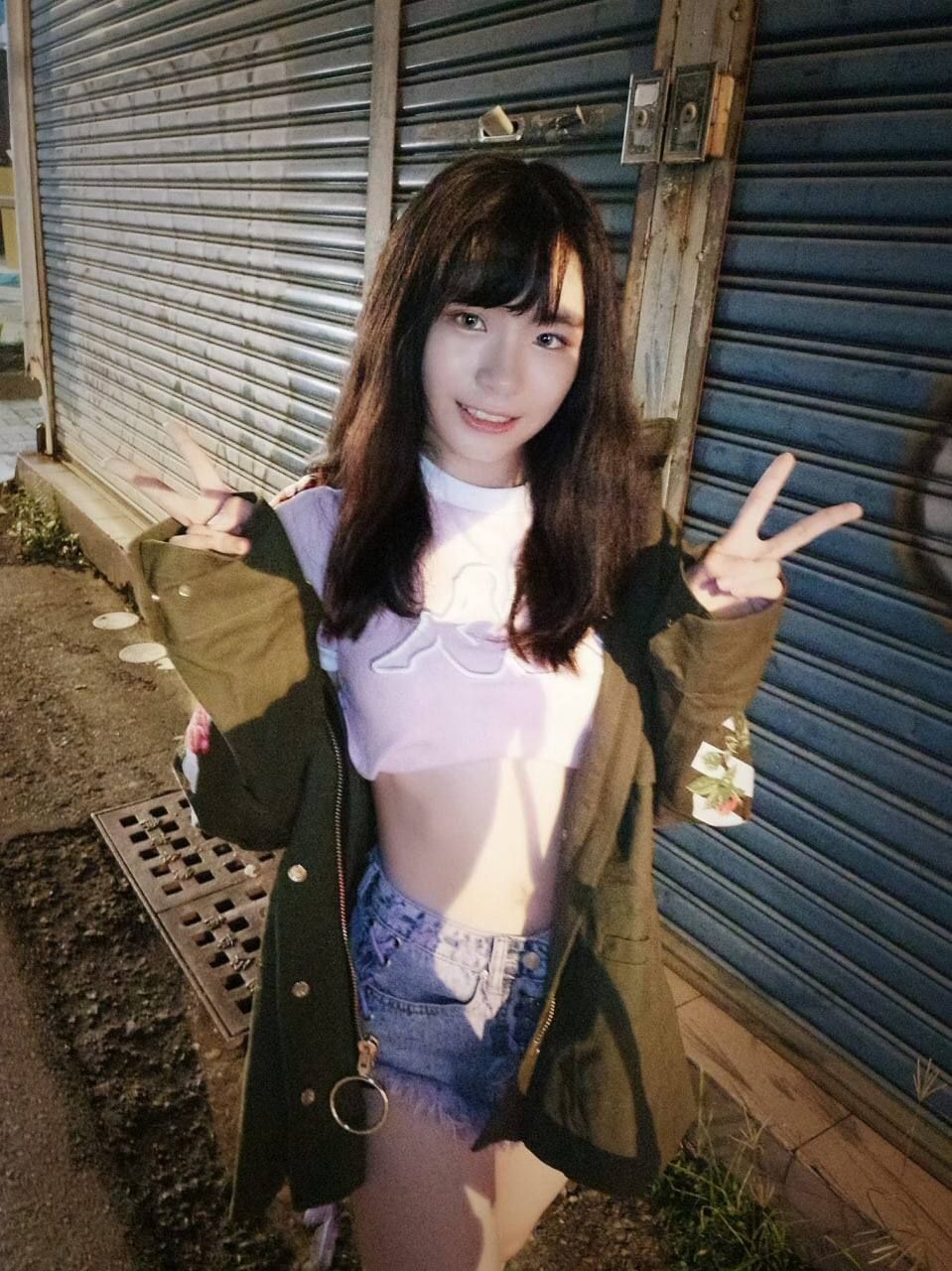 來一波露點又露臉的