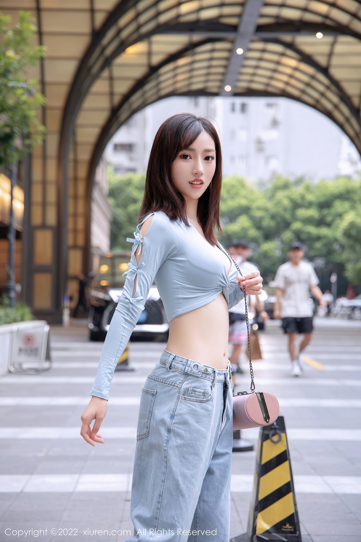 黑絲騷貨，身材真頂