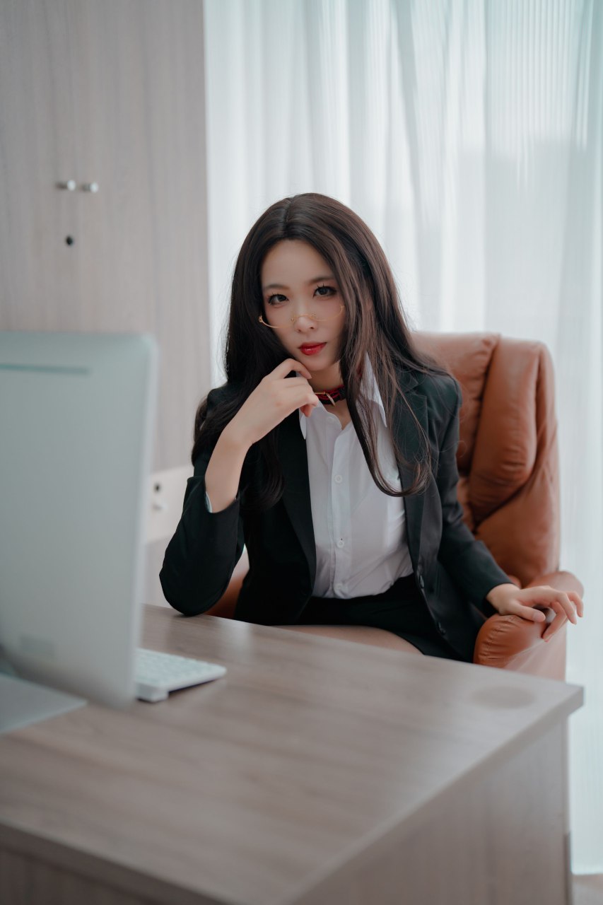 軒蕭學姐 女社長