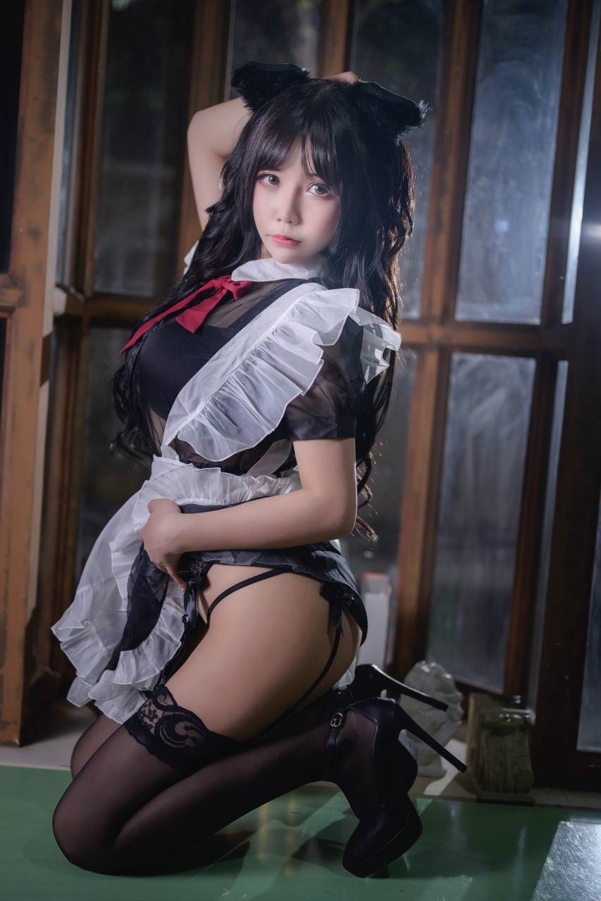黑絲女仆