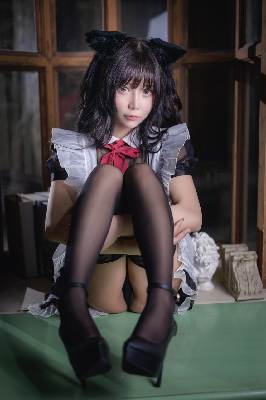 黑絲女仆