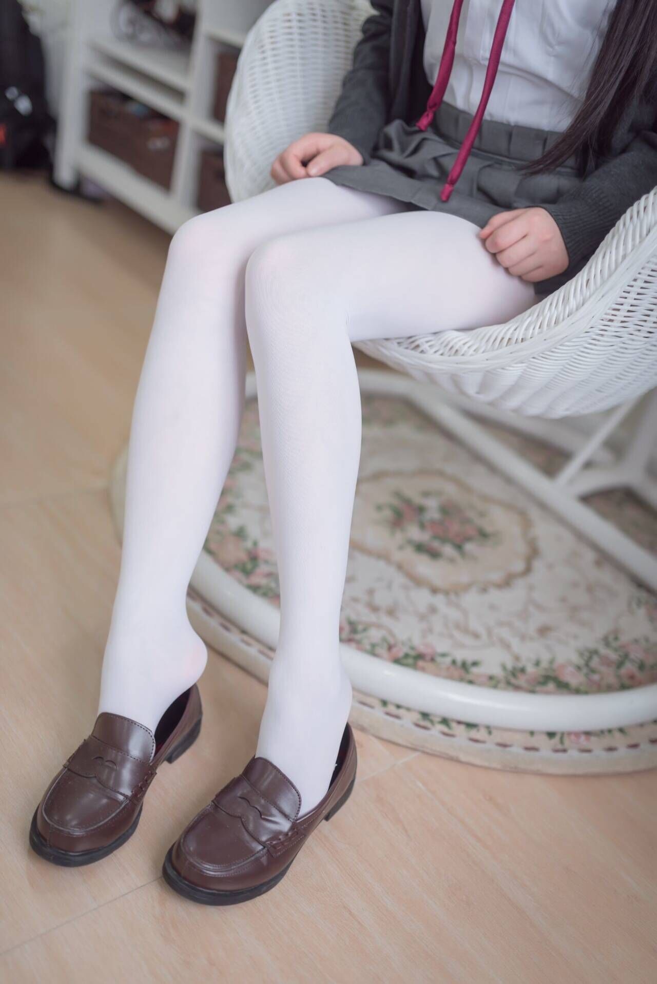 白絲少女