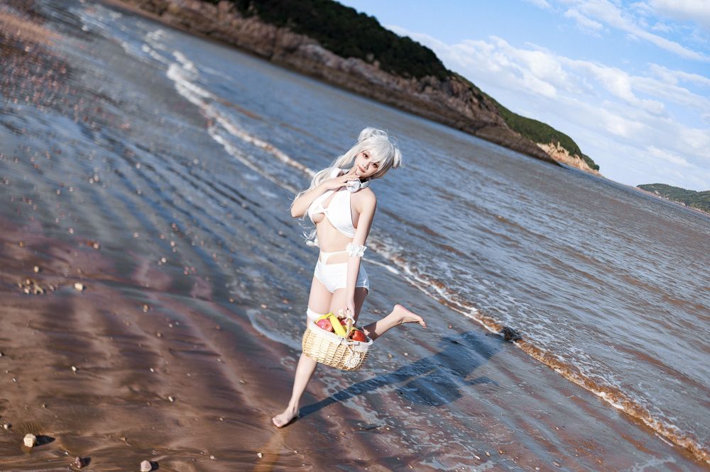 海邊嬌嫩白皙小美妞