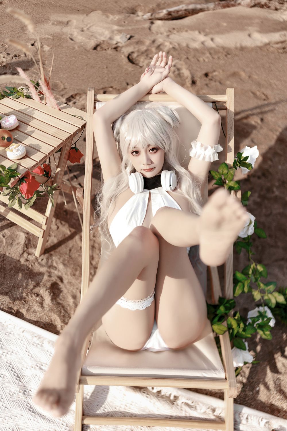 海邊嬌嫩白皙小美妞