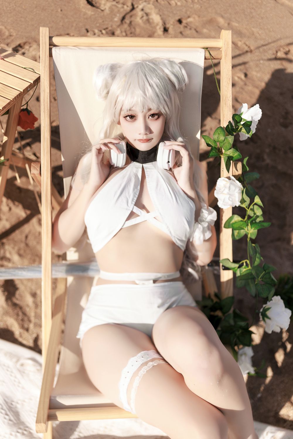 海邊嬌嫩白皙小美妞