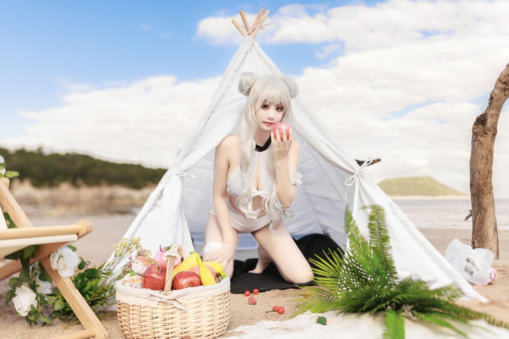 海邊嬌嫩白皙小美妞