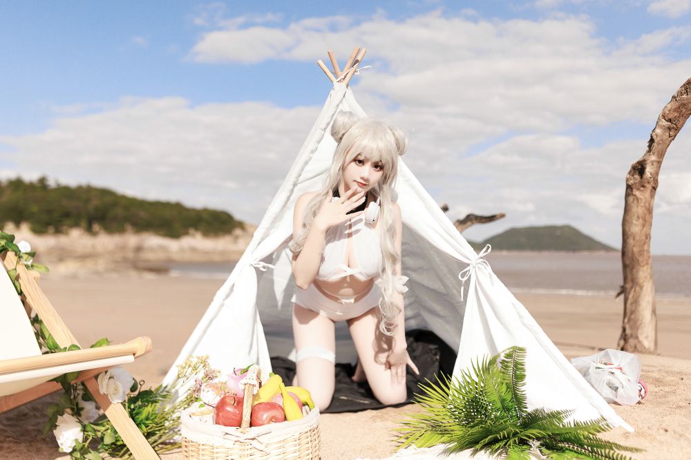 海邊嬌嫩白皙小美妞