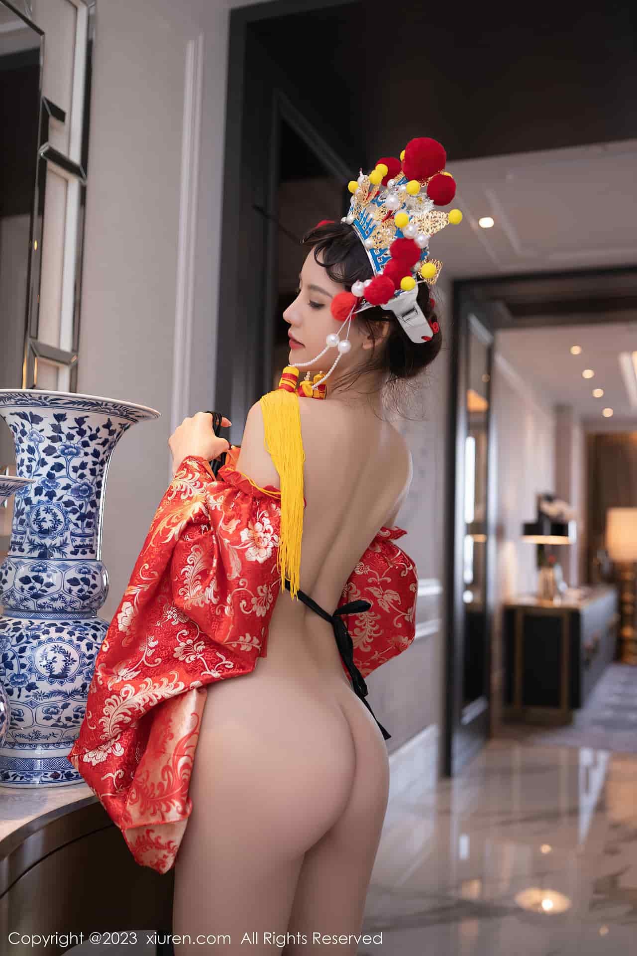 人間尤物阿朱 京劇主題