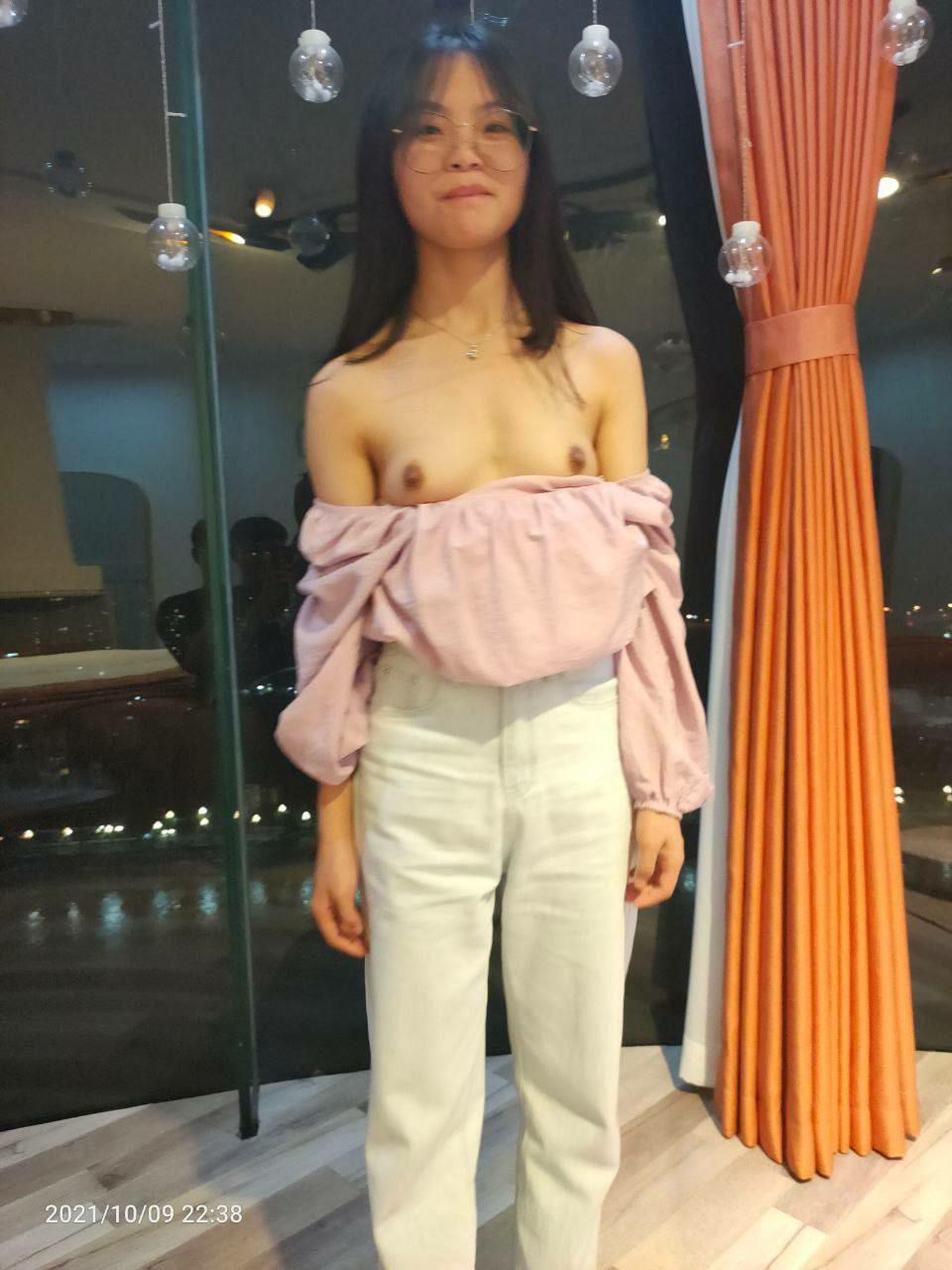 露臉美女 20230818