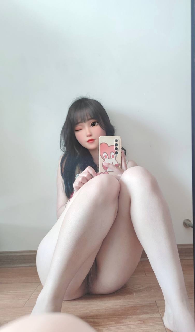 寶貝，妳認(rèn)真吃雞的樣子真美