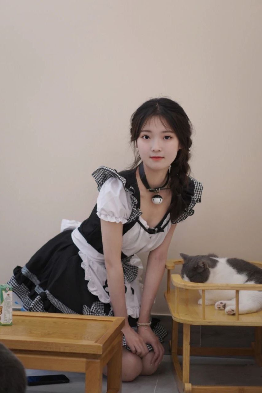 露臉美女 2023082201