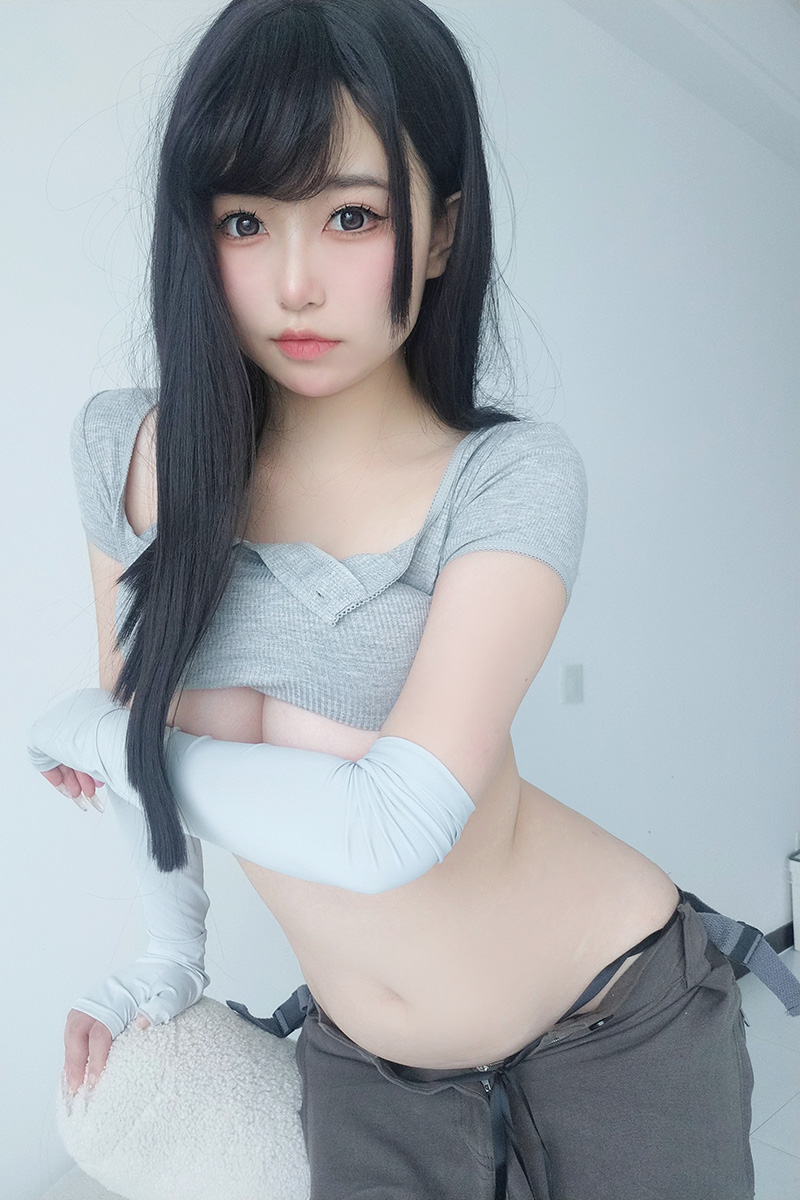 豐滿呆萌妹子楊靜娜身材性感顏值高