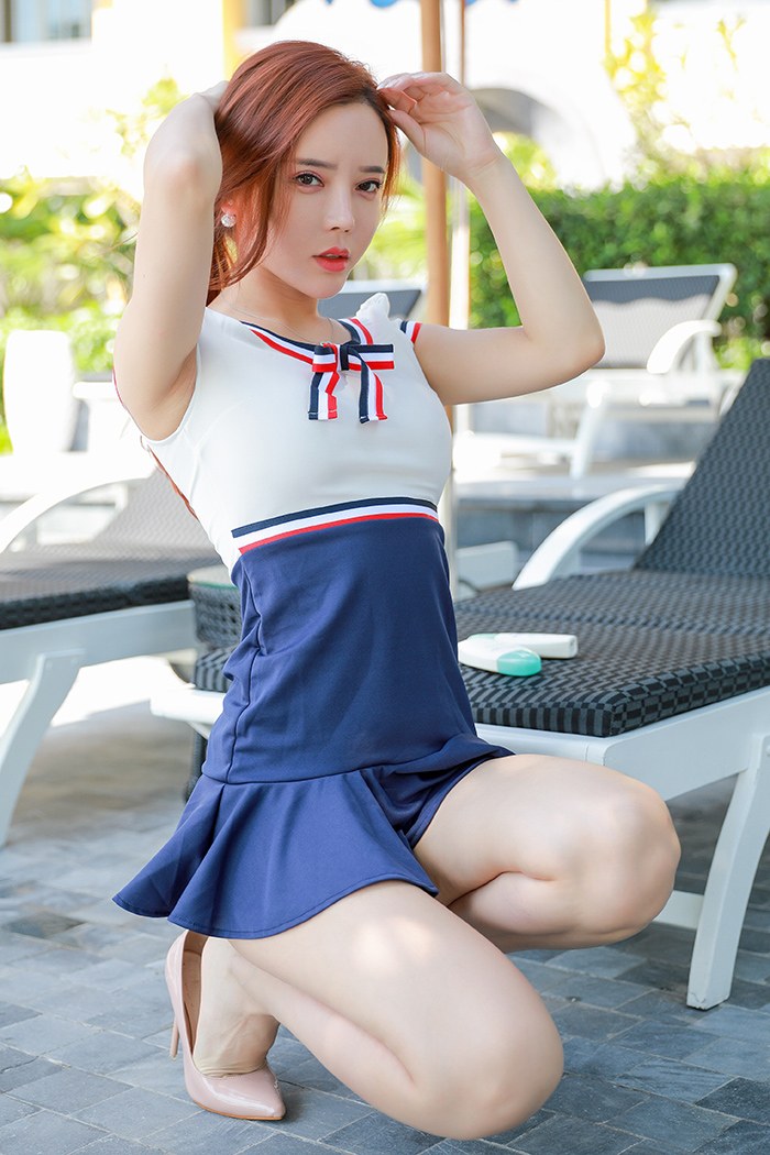 正點(diǎn)的長腿辣妹