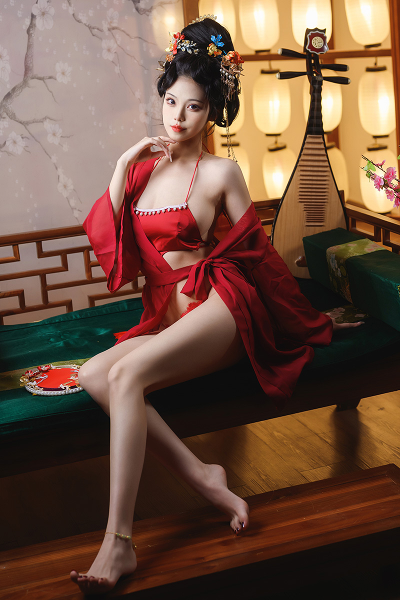 美女蜜汁貓裘甜美容顏讓人難以忘懷