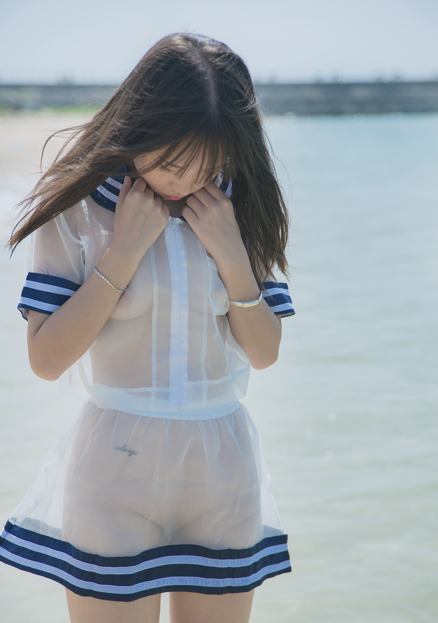 柚木的島嶼沙灘