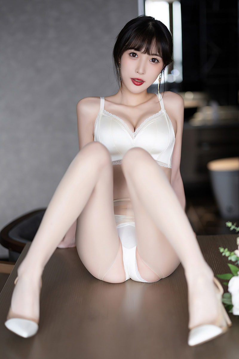 膚白貌美的妹子林星闌身材甚是可口
