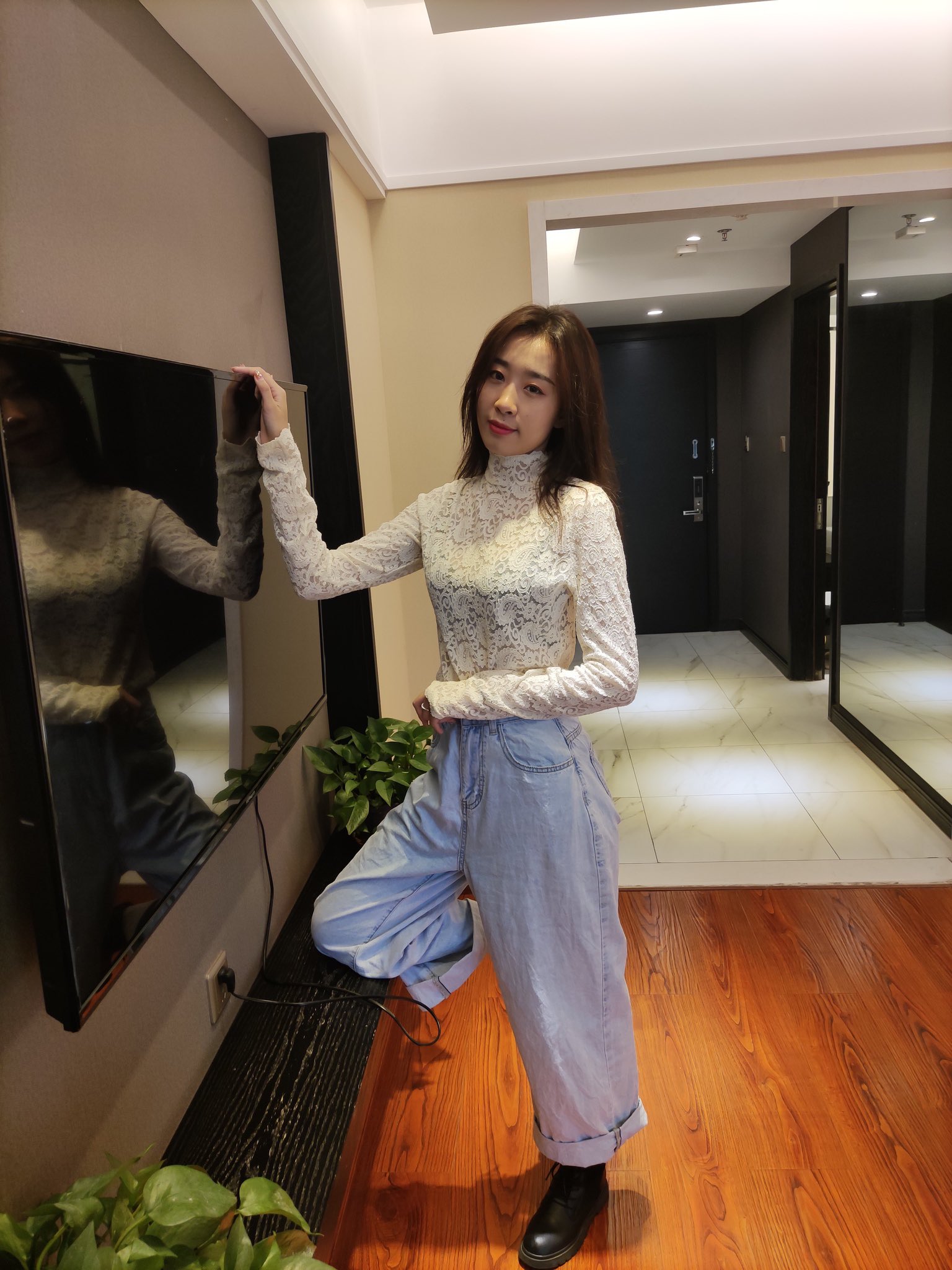 露臉美女 20230912