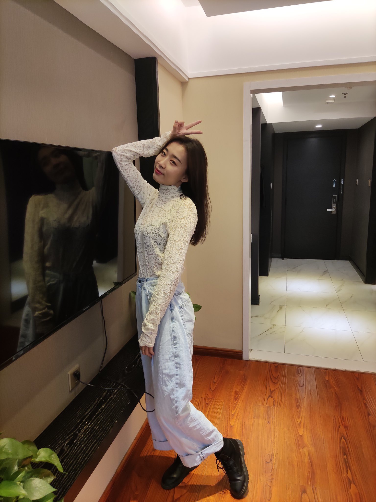 露臉美女 20230912