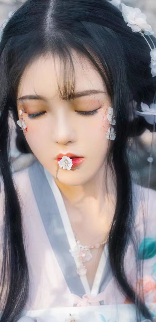 百年不遇年年遇，千載難逢載載逢