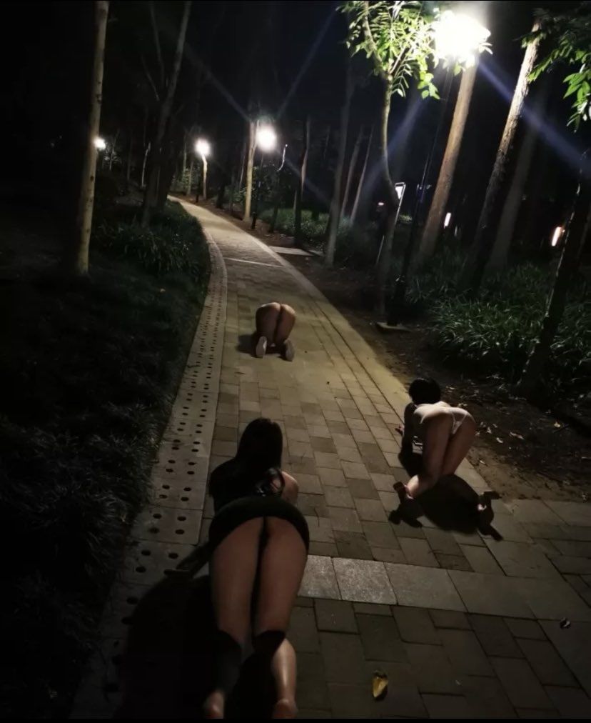 國產崛起之越來越多的妹子愛上了野外漏出