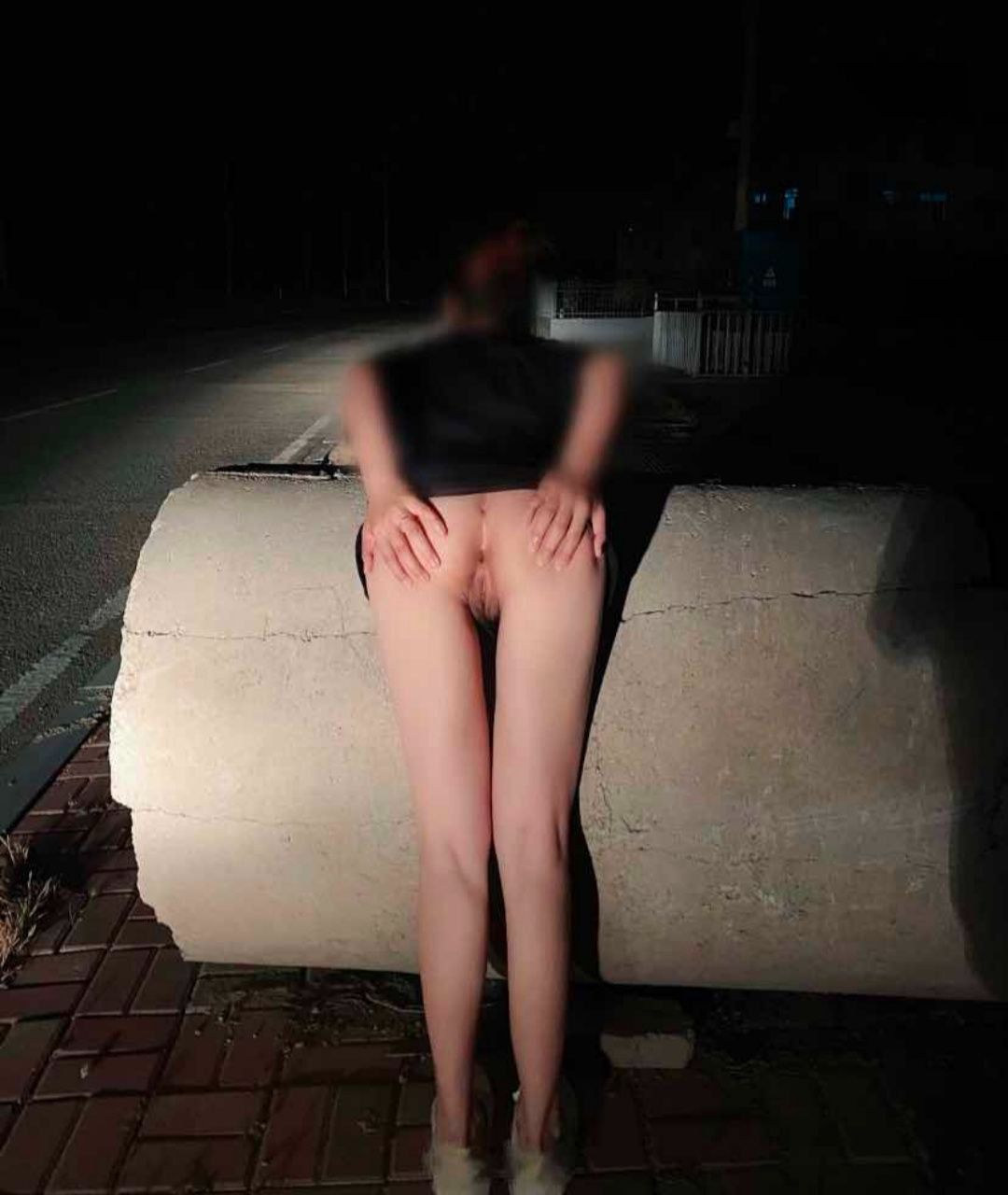 國產崛起之越來越多的妹子愛上了野外漏出
