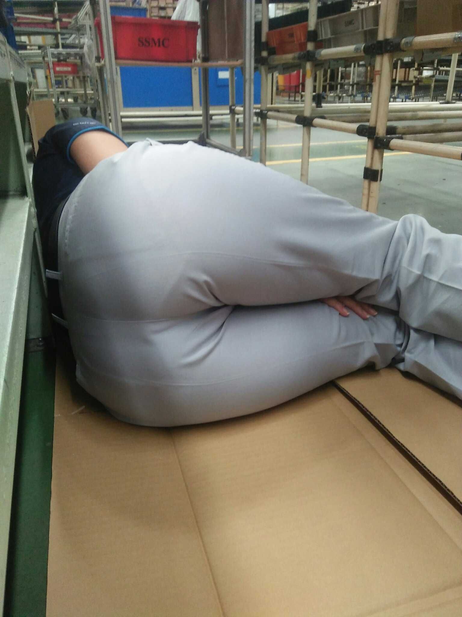 看肥臀美女圖片