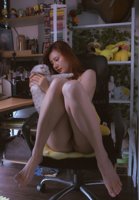 美女與貓貓