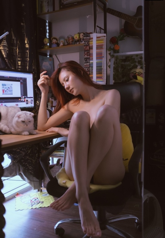 美女與貓貓