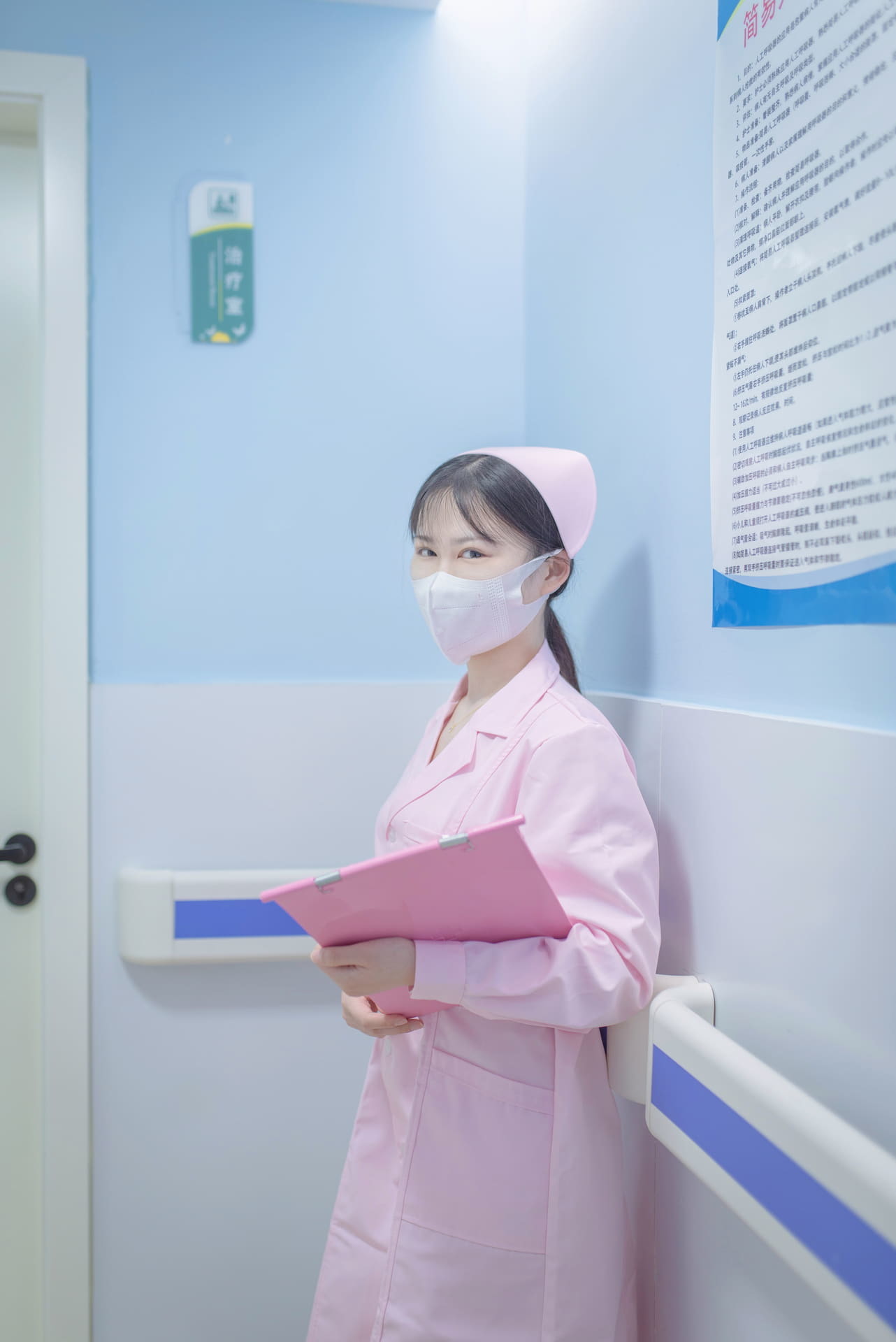 讓護士姐姐看看