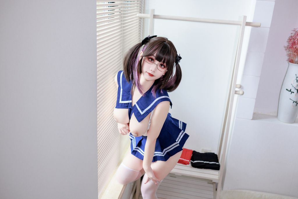 稚嫩白虎雙馬尾