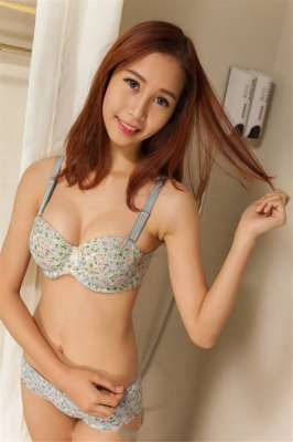 鄰家漂亮的女孩