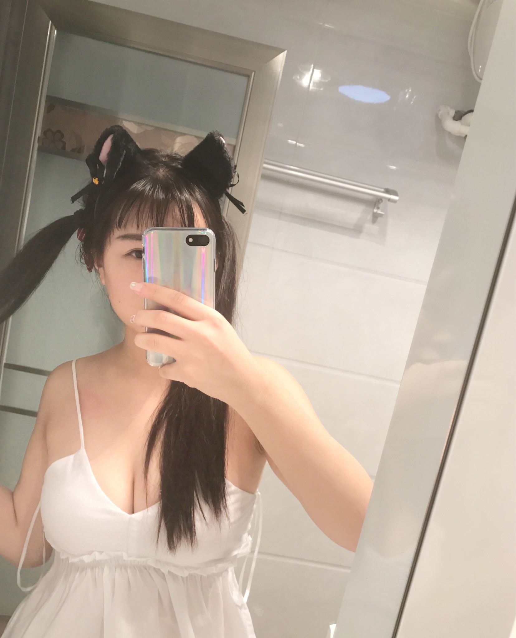 對鏡自拍的妹子 千嬌百媚 又純又欲