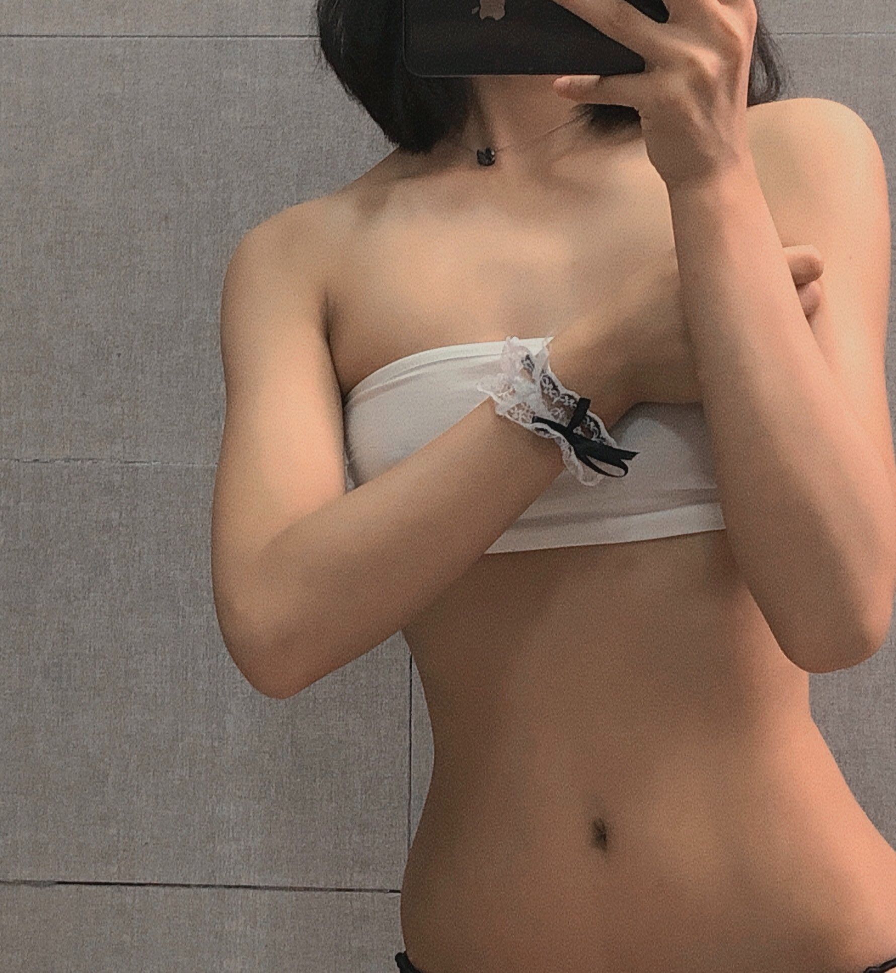 對鏡自拍的妹子 千嬌百媚 又純又欲