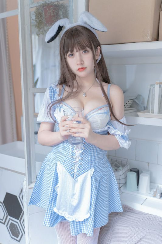斗魚米缐缐sama藍白女傭