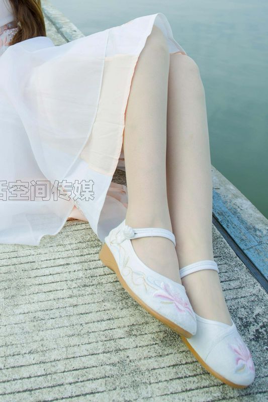 蘇羽鄰家小仙女的美腳